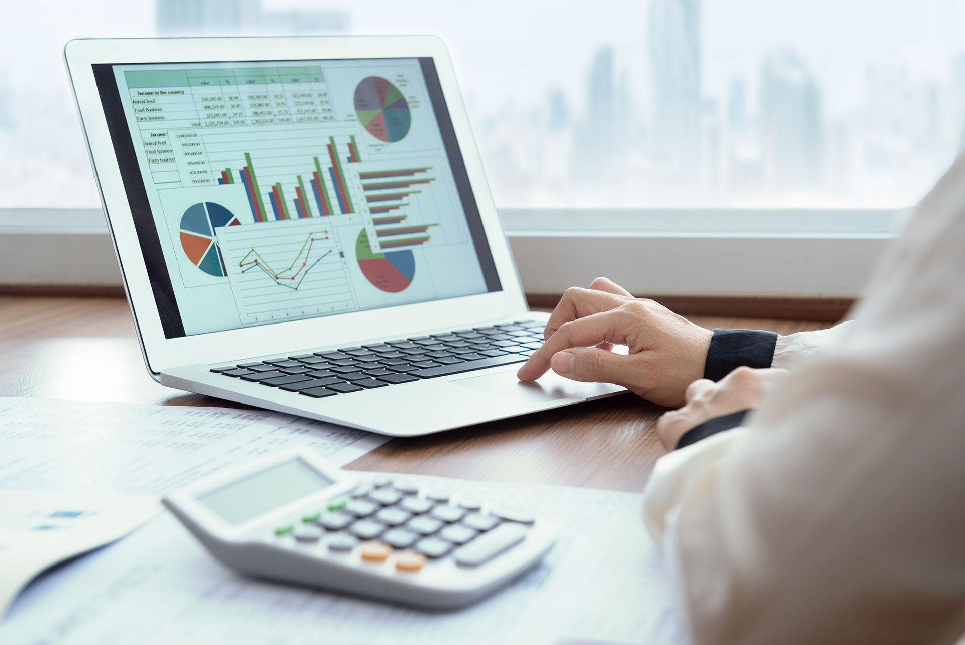 Boosting Efficiency and Profitability: How a Custom Software Revolutionizes Manufacturing and Retail — Letter B manufacturing and integration insight