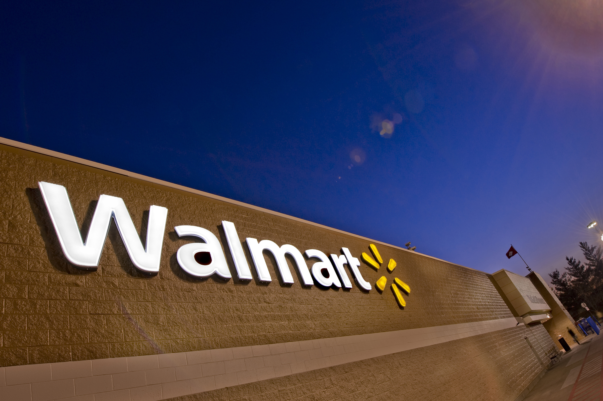 Walmart's RFID Tagging Standard: Enhancing Supply Chain Management — Letter B manufacturing and integration insight